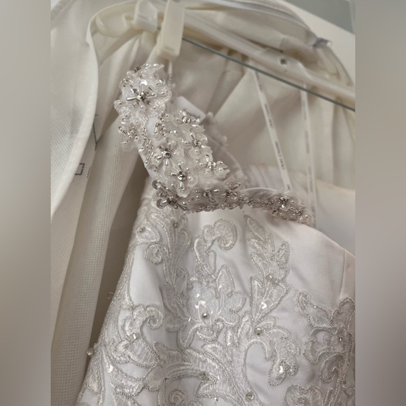 Oleg Cassini Dress - Picture 5 of 10